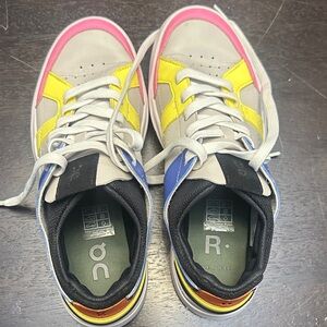 On Cloud Roger Sneakers